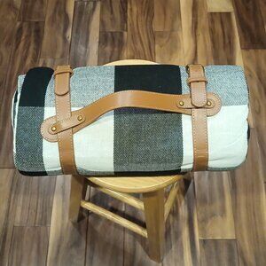 New Extra Large 80" by 80" Picnic Blanket